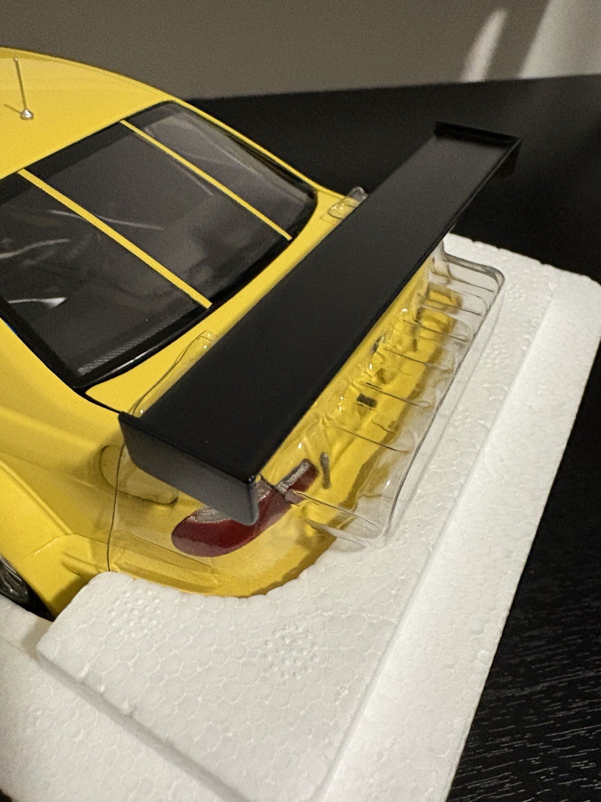 1:18 Minichamps BMW E46 M3 GTR Street 2001 – Yellow