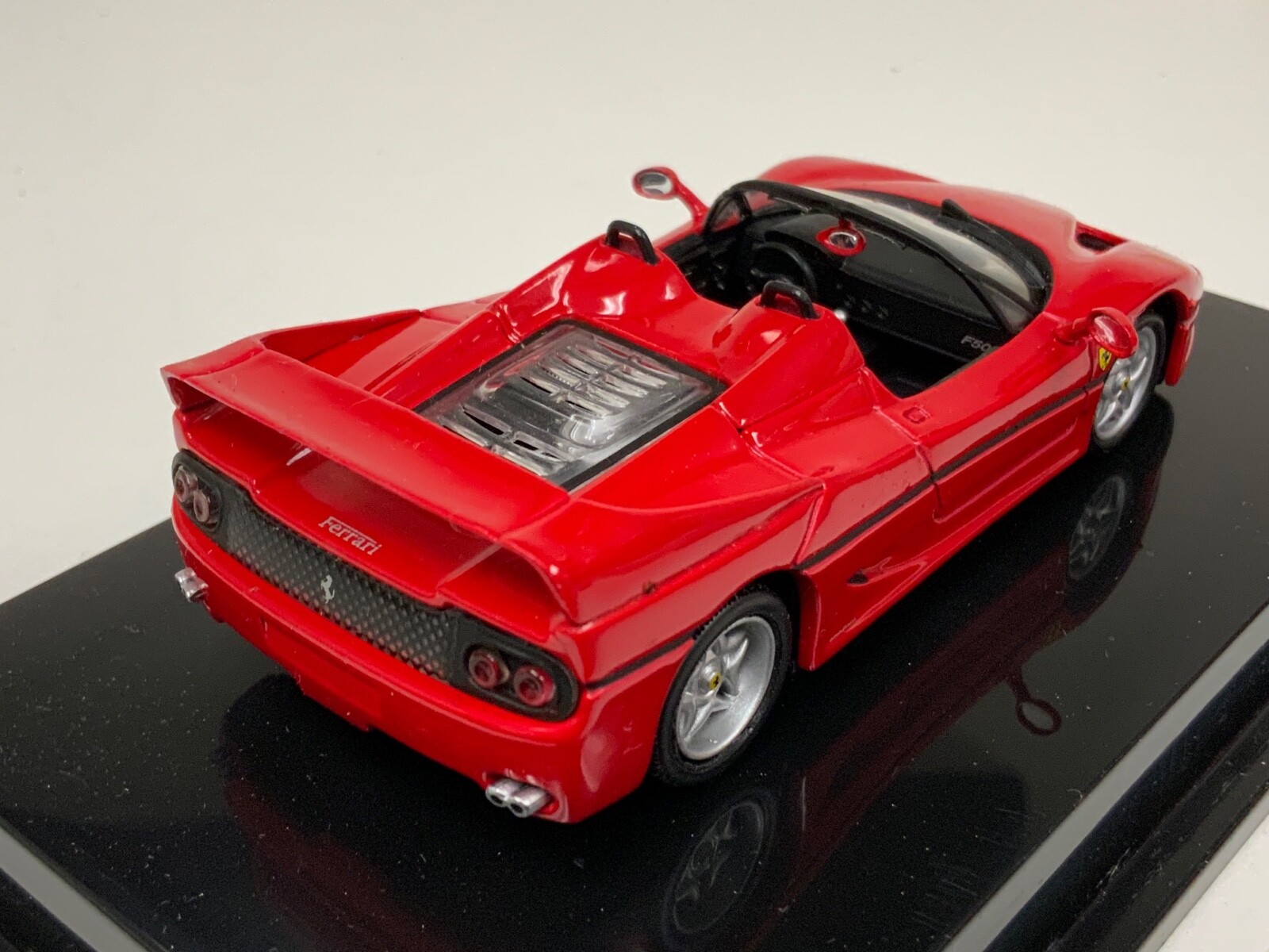 1/43 Mattell Hot Wheels Ferrari F50 Spyder in Rosso Corsa Red