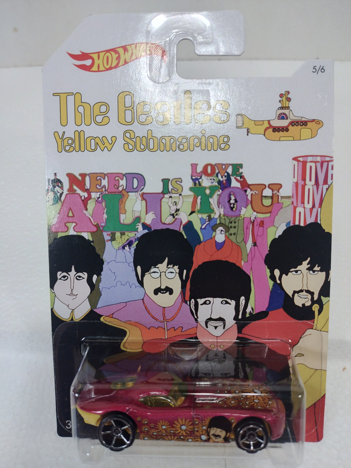 HotWheels 1:64-The Beatles Yellow Submarine-Set of 6 Diecast cars-New in Package