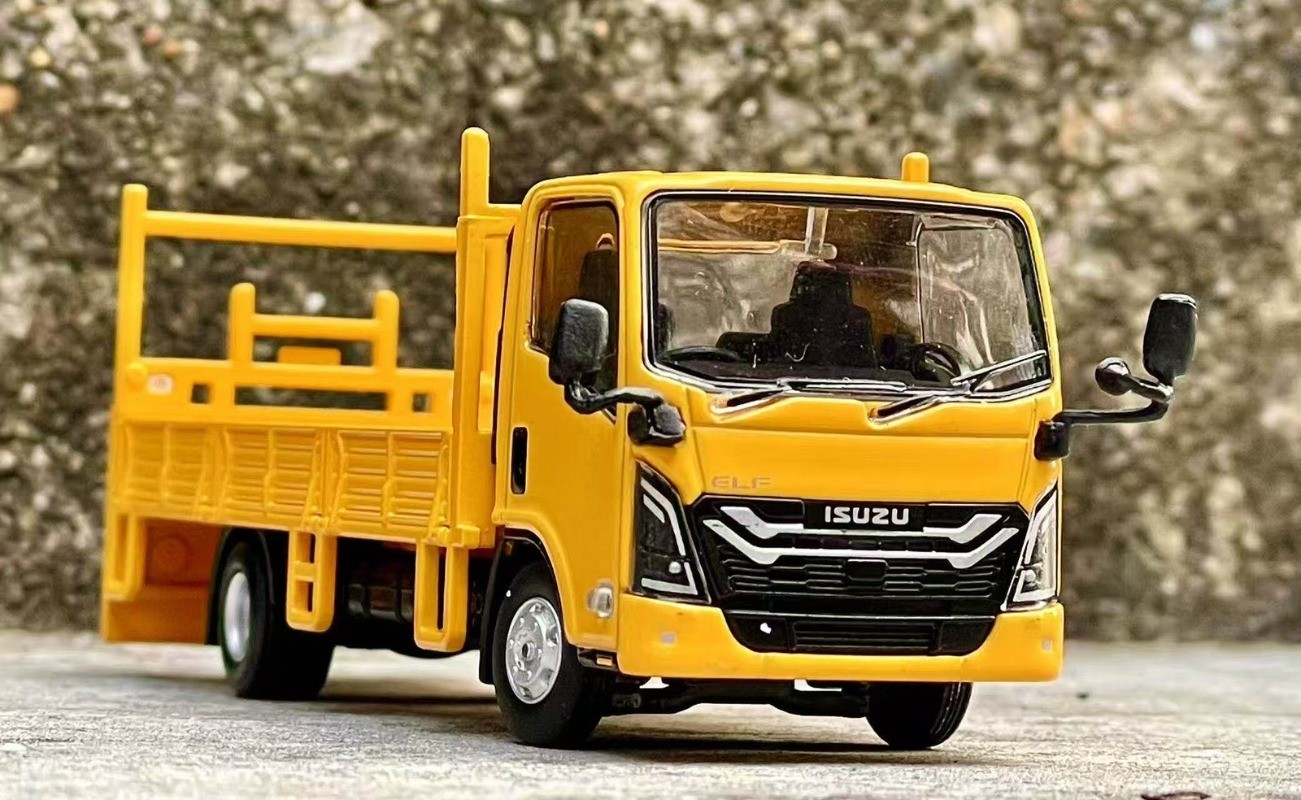 ISUZU ELF Highway Barrier Service Truck 1:64 Alloy Model Vehicle Collectible New