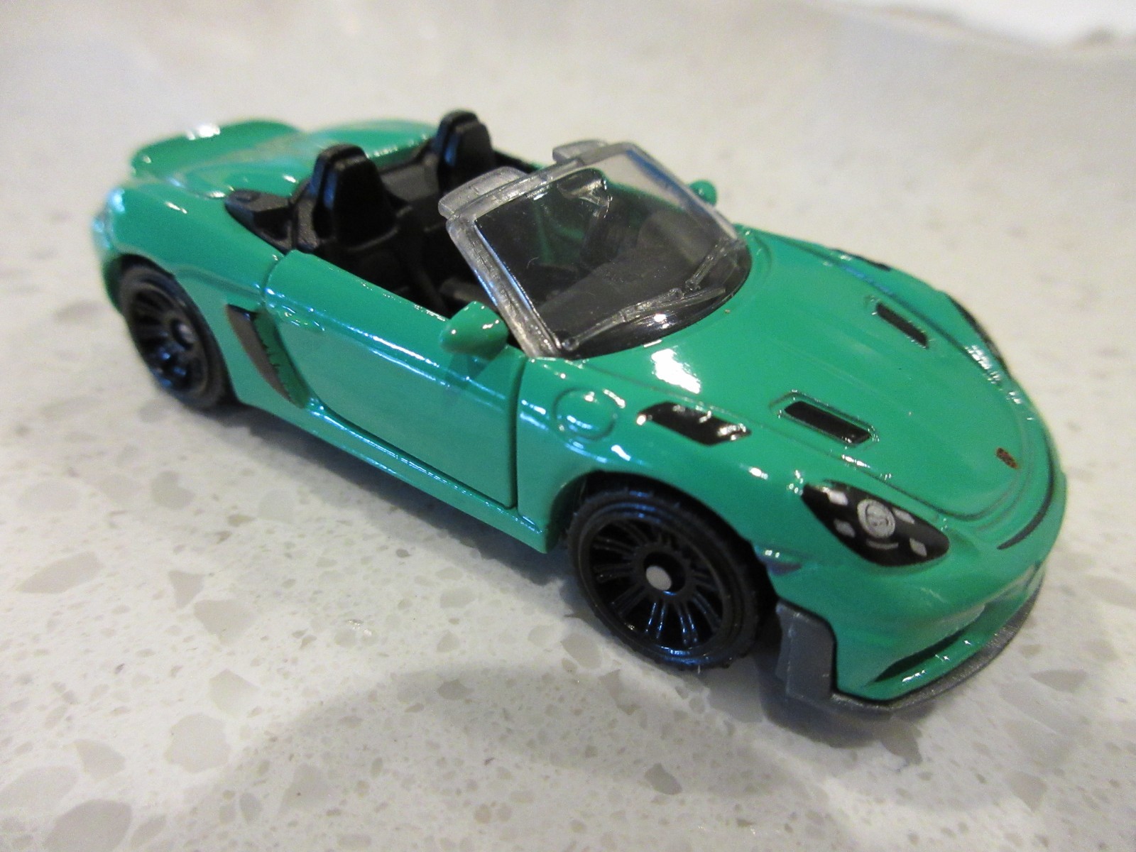 2026 Matchbox 2024 Porsche 718 Spyder RS Green Moving Parts Diecast Toy Car