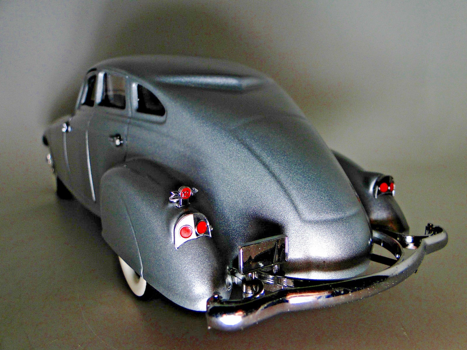 Classic Race Car Racing Racer Carousel SIVR1 18Unique12Metal Diecast Model24