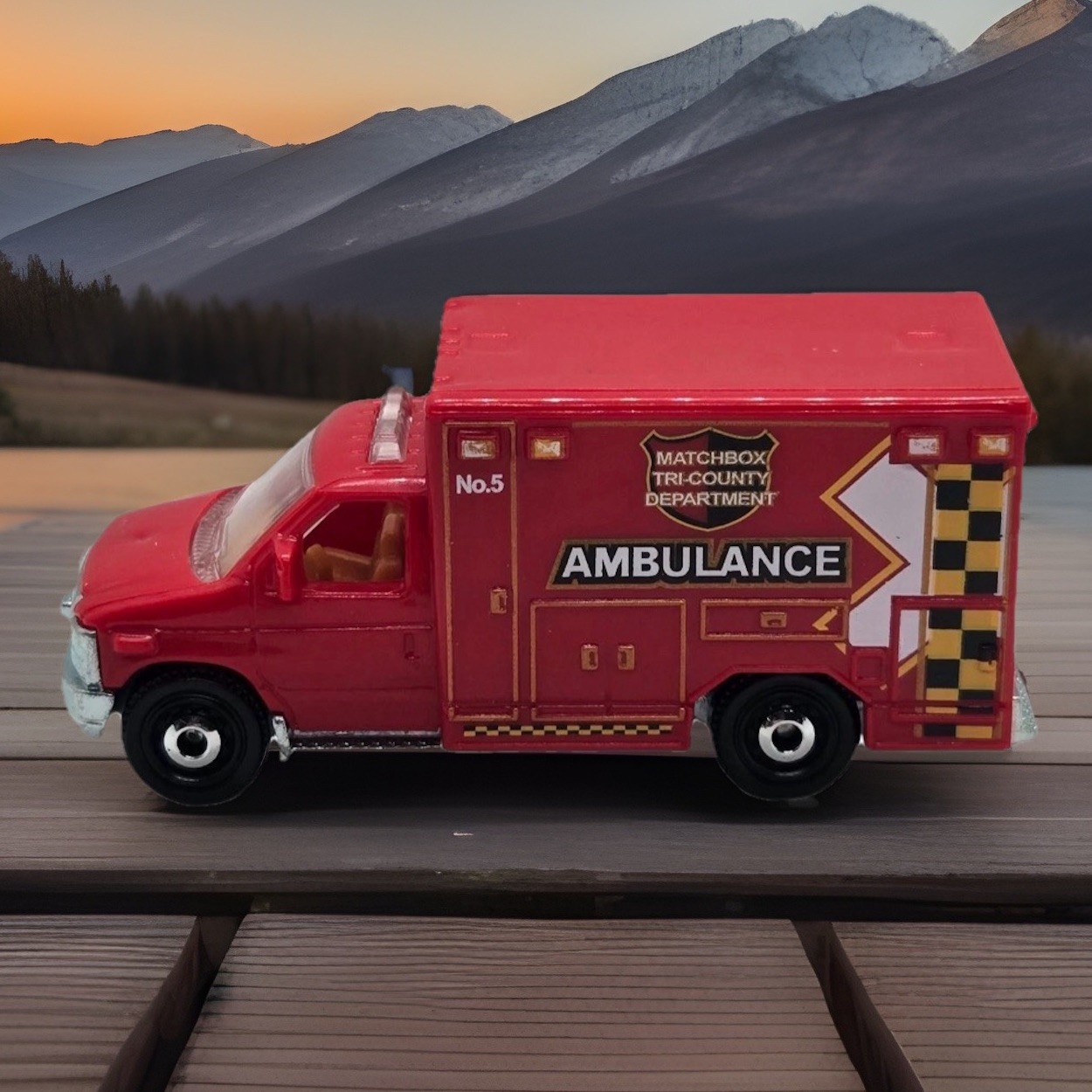 🆕2026 Matchbox🚨2009 Ford E-350 Ambulance🚨Red🔥MBX RESCUE🚨Tri County Dept