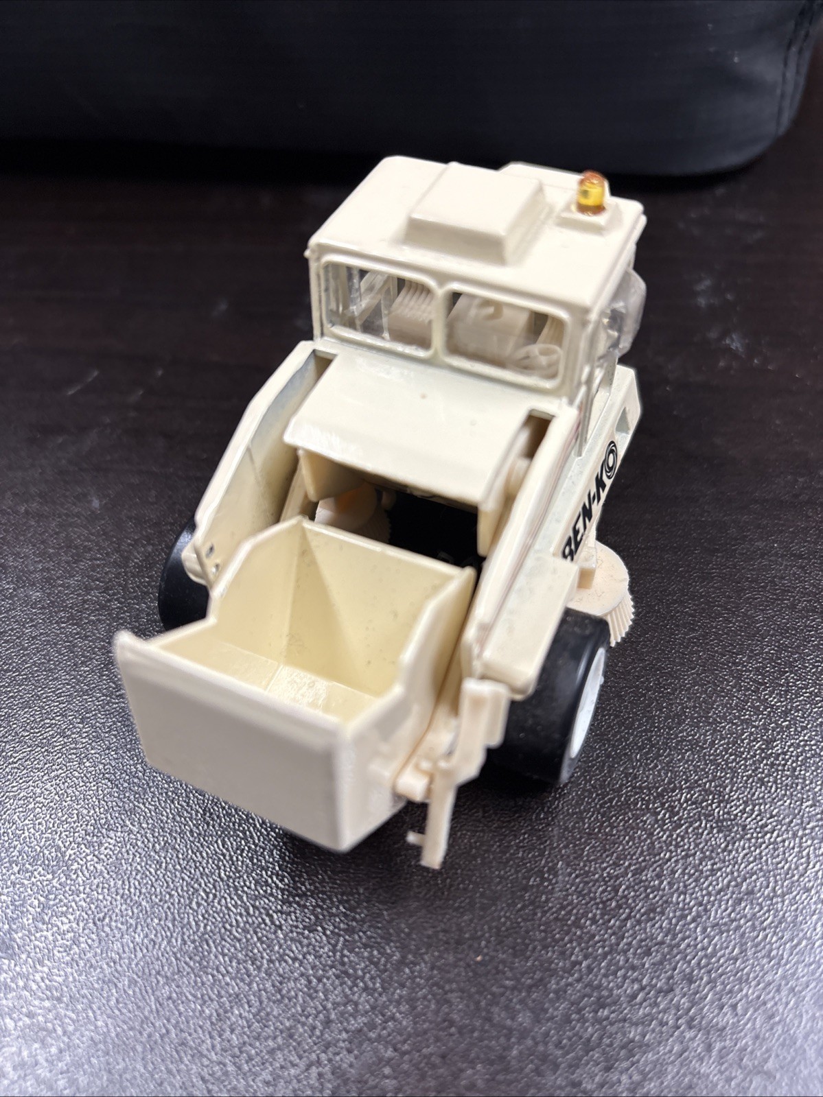 ✨1993 Road Champs Diecast Elgin Pelican Street Sweeper Truck✨