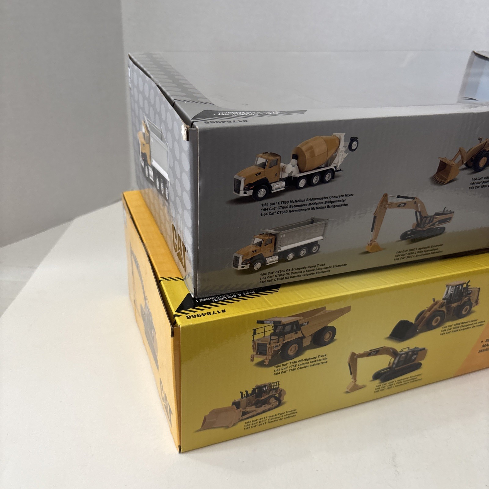 Diecast Masters 1:64 CATERPILLAR Metal Construction Trucks 2 Sets Of 4 – SEALED