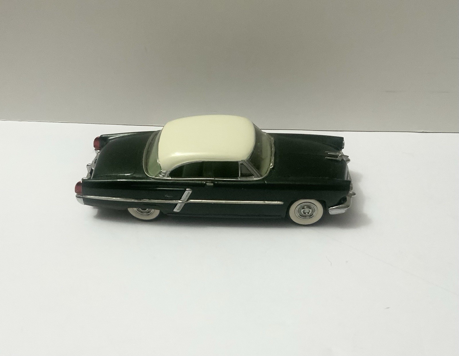 1/43 1953 Lincoln Capri hardtop metal Precision Miniatures