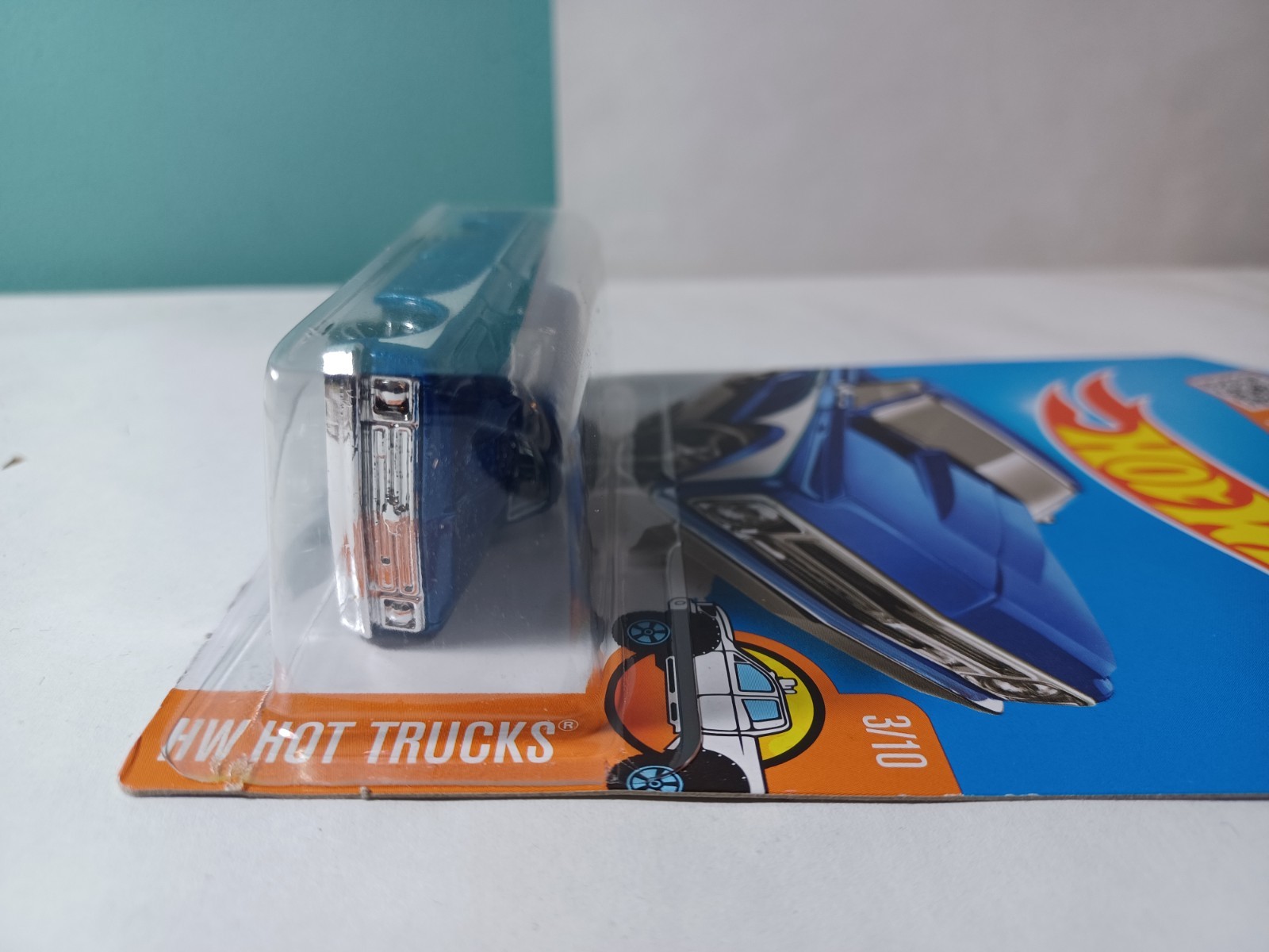 HOT WHEELS HW HOT TRUCKS ’67 CHEVY C10 (Unopened Pair) 2015/2016 Purple and Blue