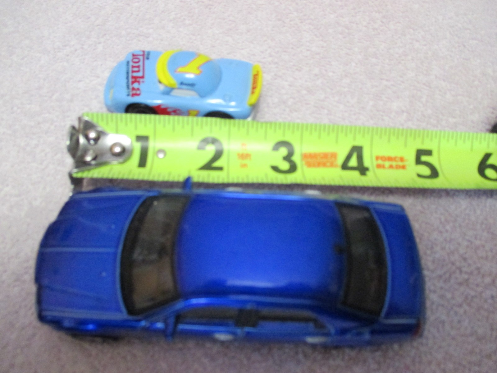 Vintage 2005 Maisto Black Chrysler 300C Hemi 1:43 Diecast Car (2) and Tonka car