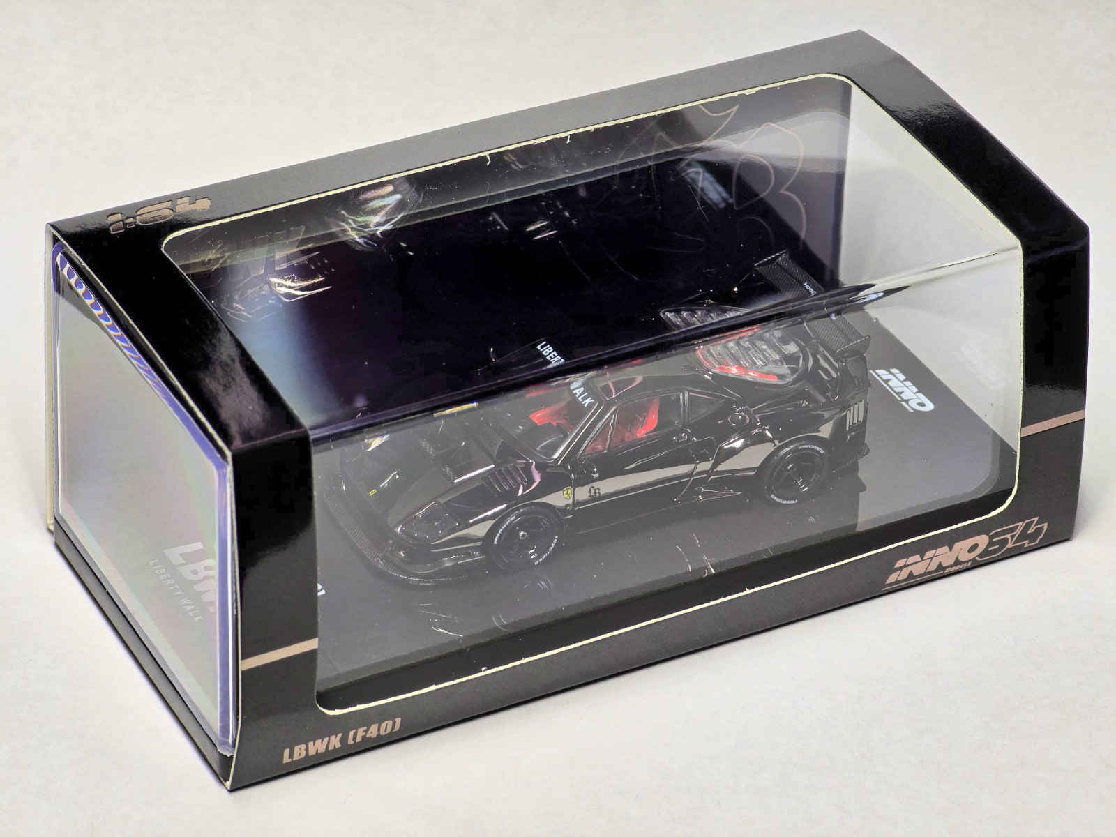 1:64 Inno64 Ferrari F40 LBWK Liberty Walk Chrome Black IN64-LBWKF40-CHB Diecast