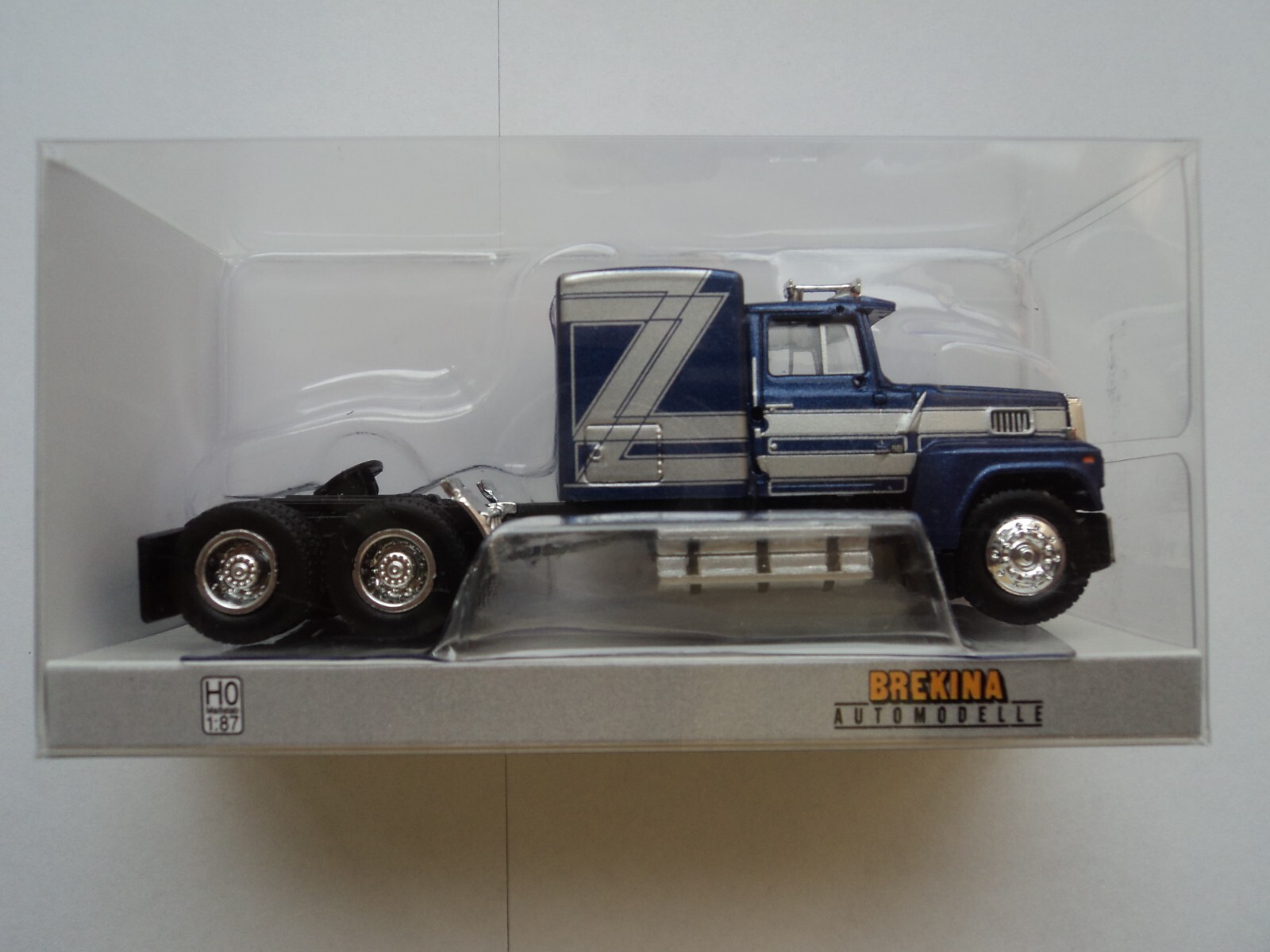 BREKINA 1978 FORD LTL 9000 BLUE / SILVER HO 1/87 PLASTIC