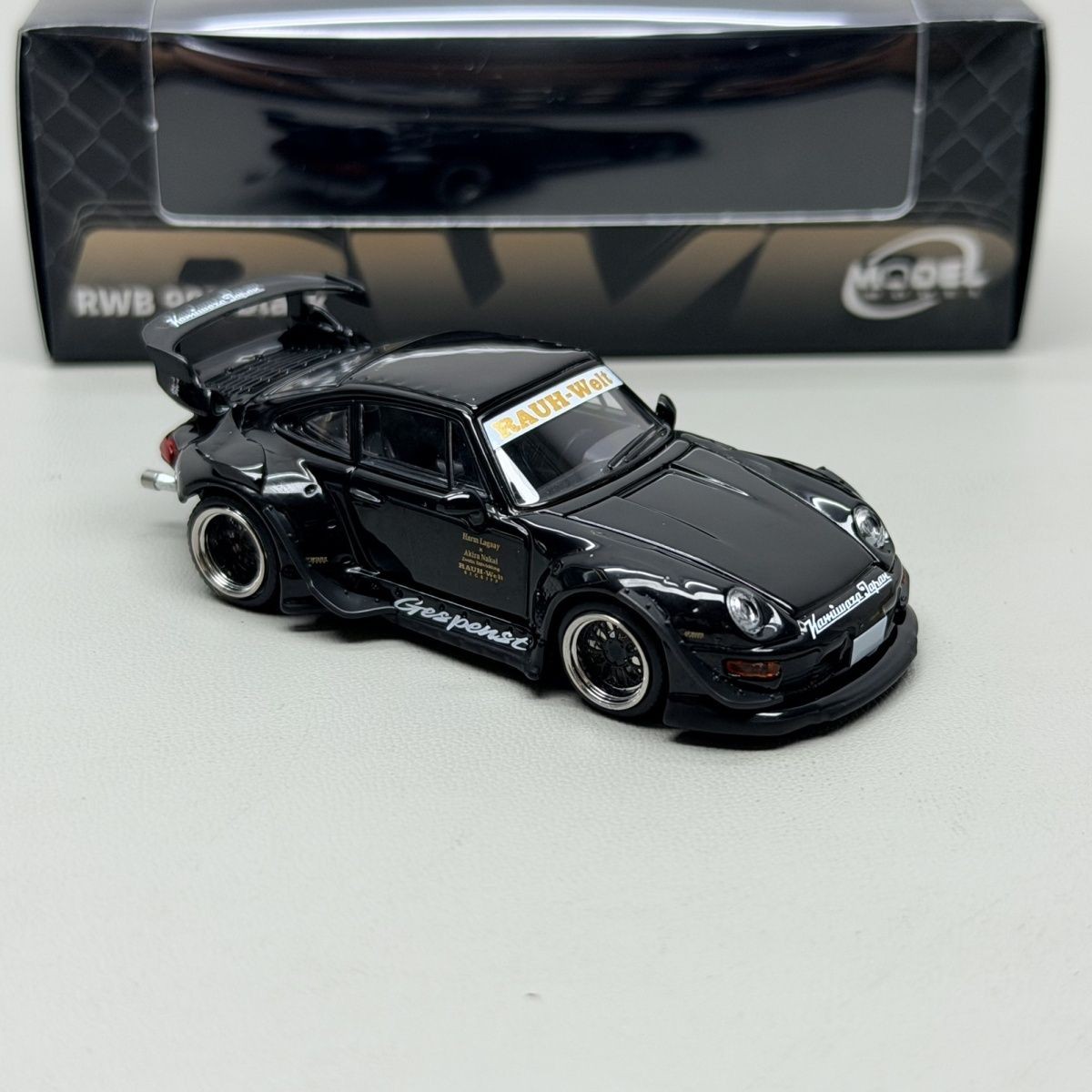 Model Model 1:64 RWB 993 Porsche Widebody Black Green Diecast Car Acrylic Box