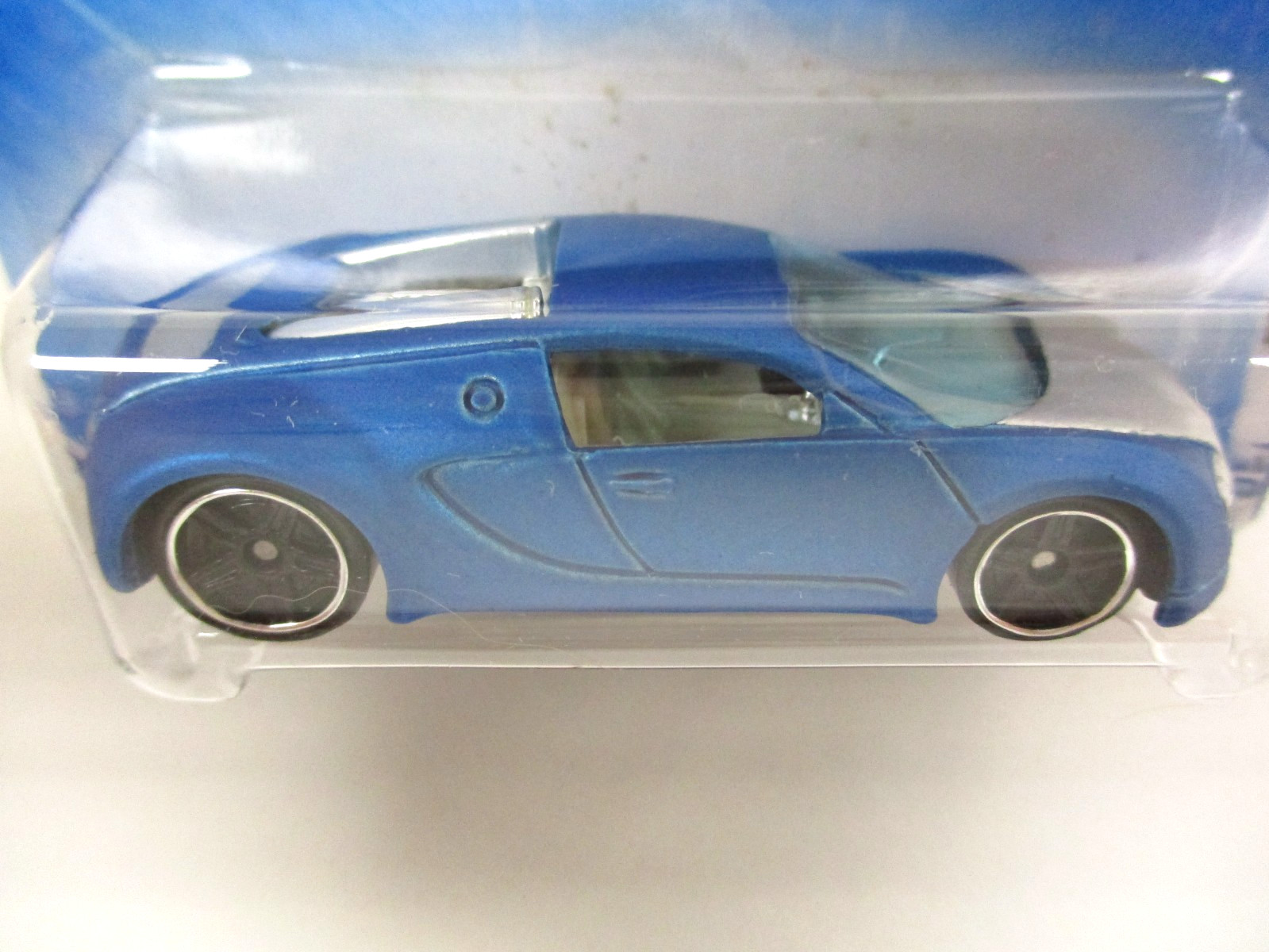 HOT WHEELS – HOT AUCTION – BUGATTI VEYRON (MATTE BLUE) – DIECAST