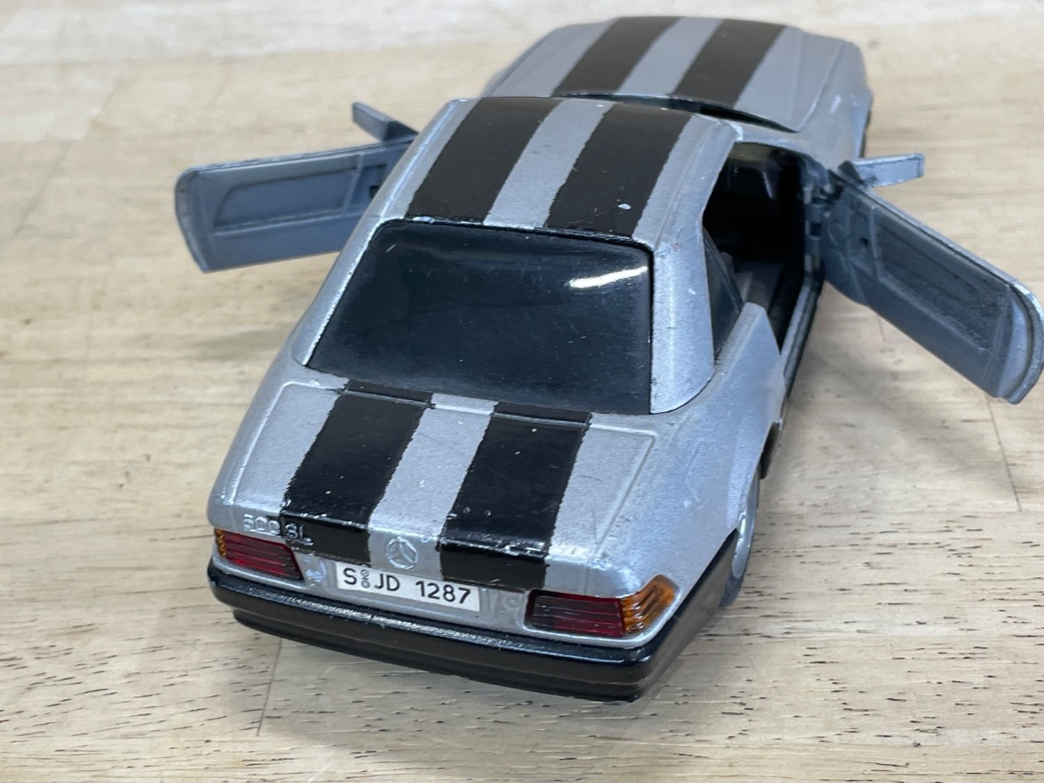 RARE Majorette 500 SL Diecast Model Car 1/24 Scale Silver Mercedes Mercedes-benz