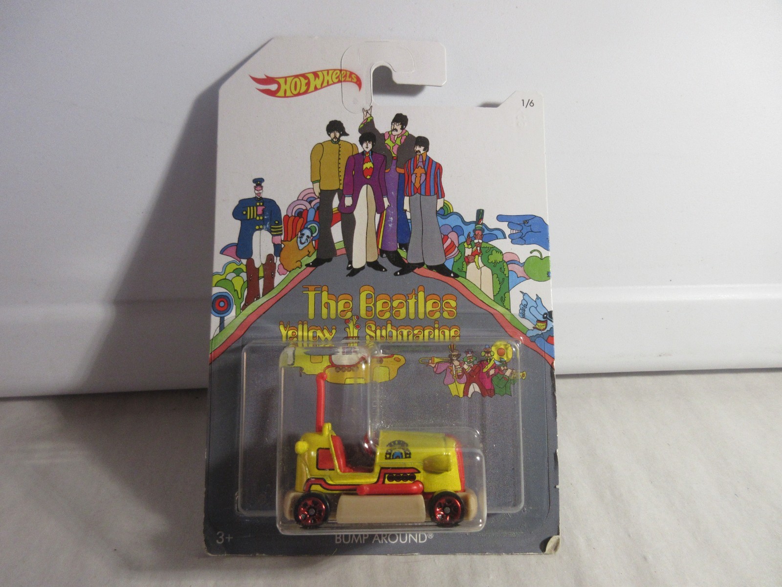 Hot Wheels The Beatles Yellow Submarine Bump Around