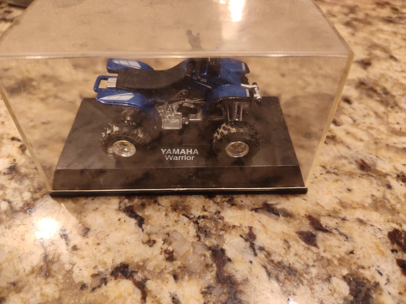 1/32 Diecast Cars And Quads in Clear Display Cases