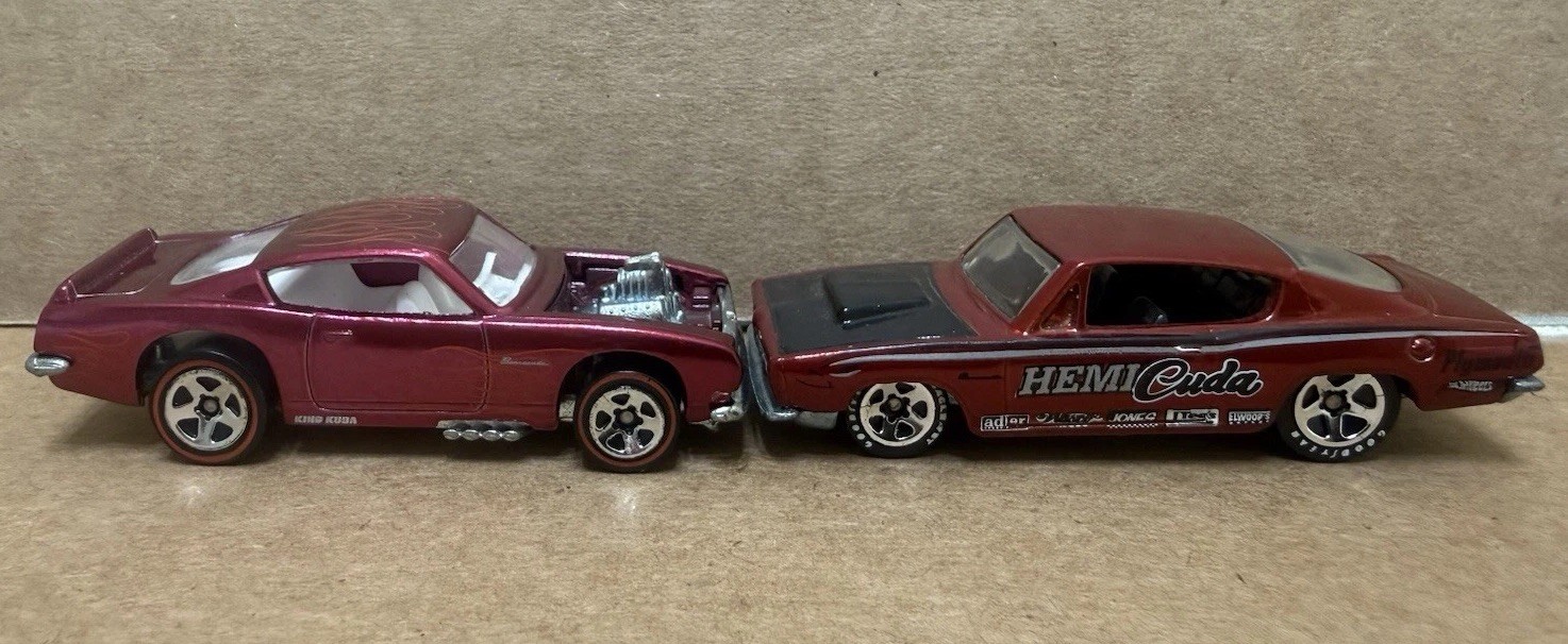 Hot Wheels Classics Series Plymouth King Cuda & Hemi Cuda