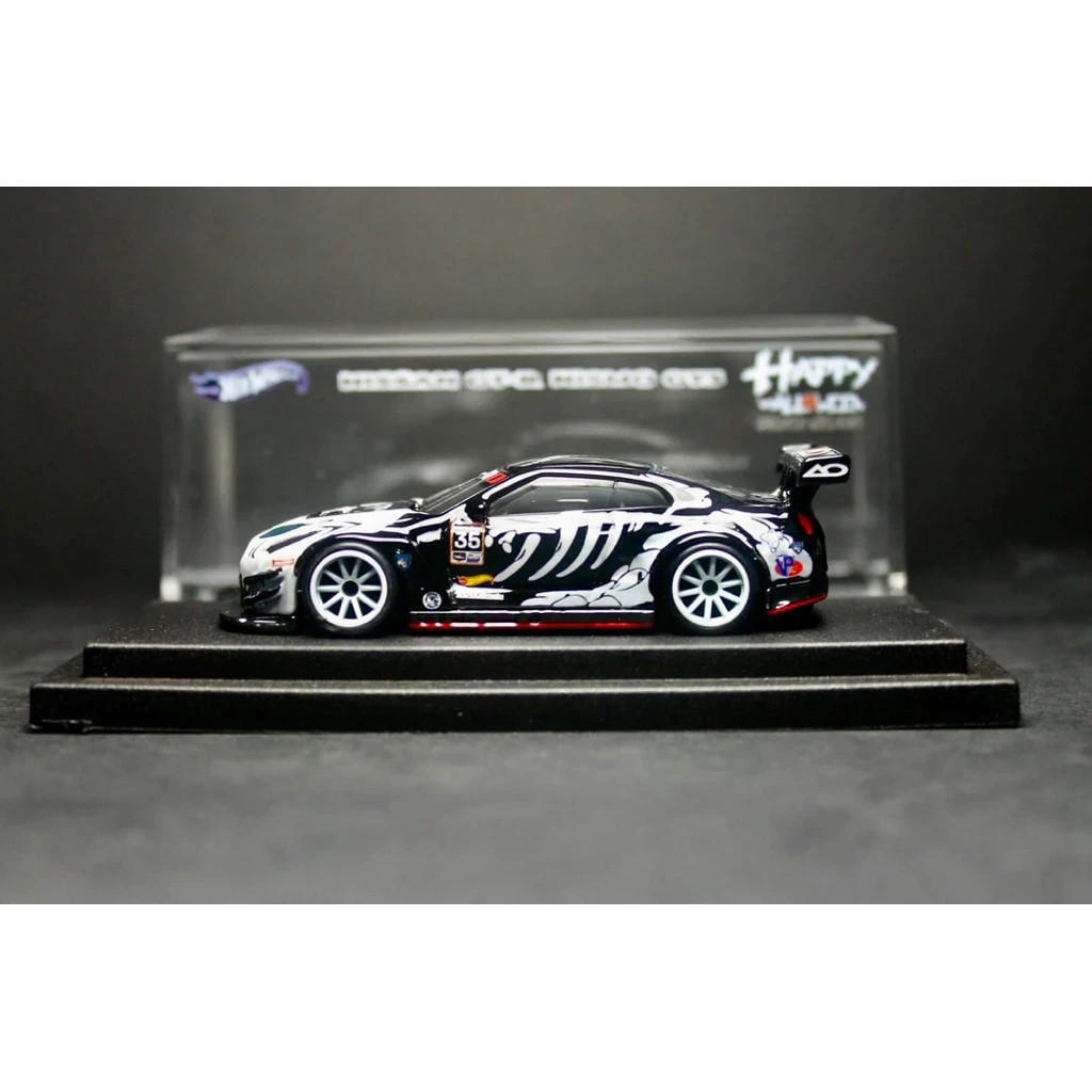 NEW Hot Wheels GT-R R35 Nismo CUSTOM Skull Rexy Black White Rubber Car Display