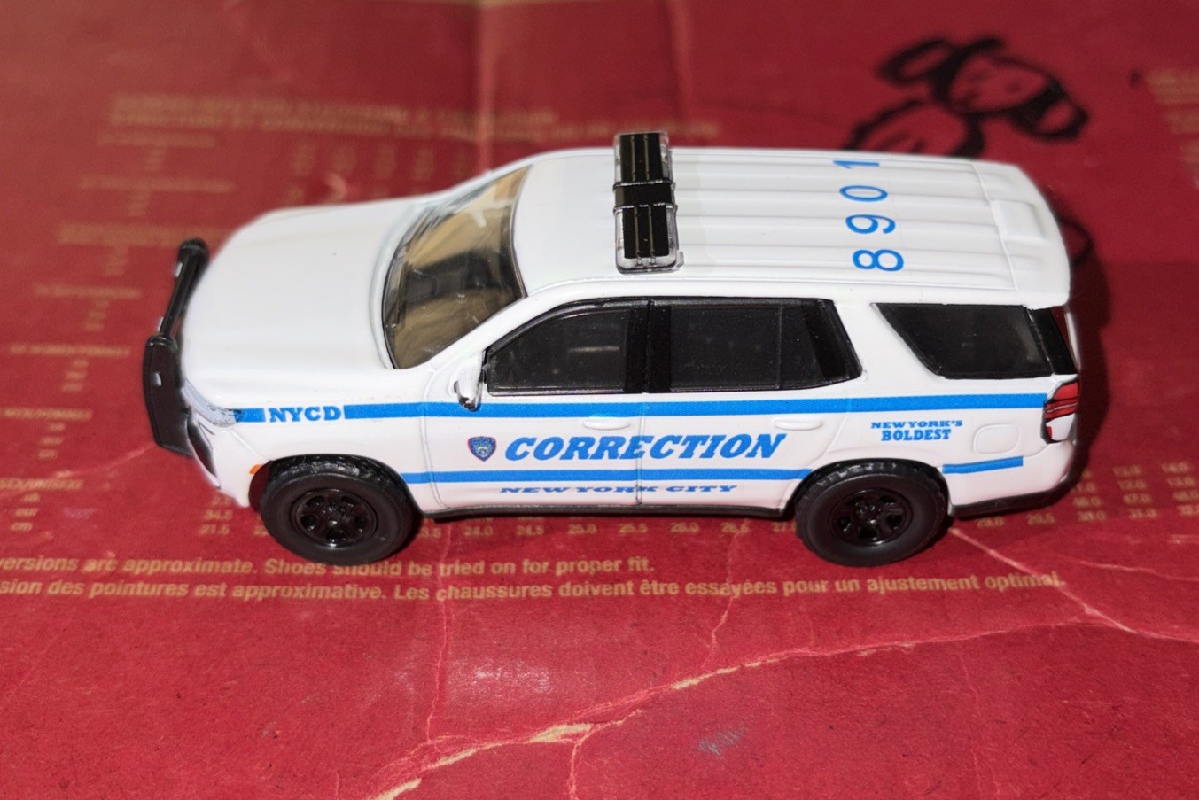 1/64 Kitbash Chevy Tahoe NYCD New York City Corrections Department Transport