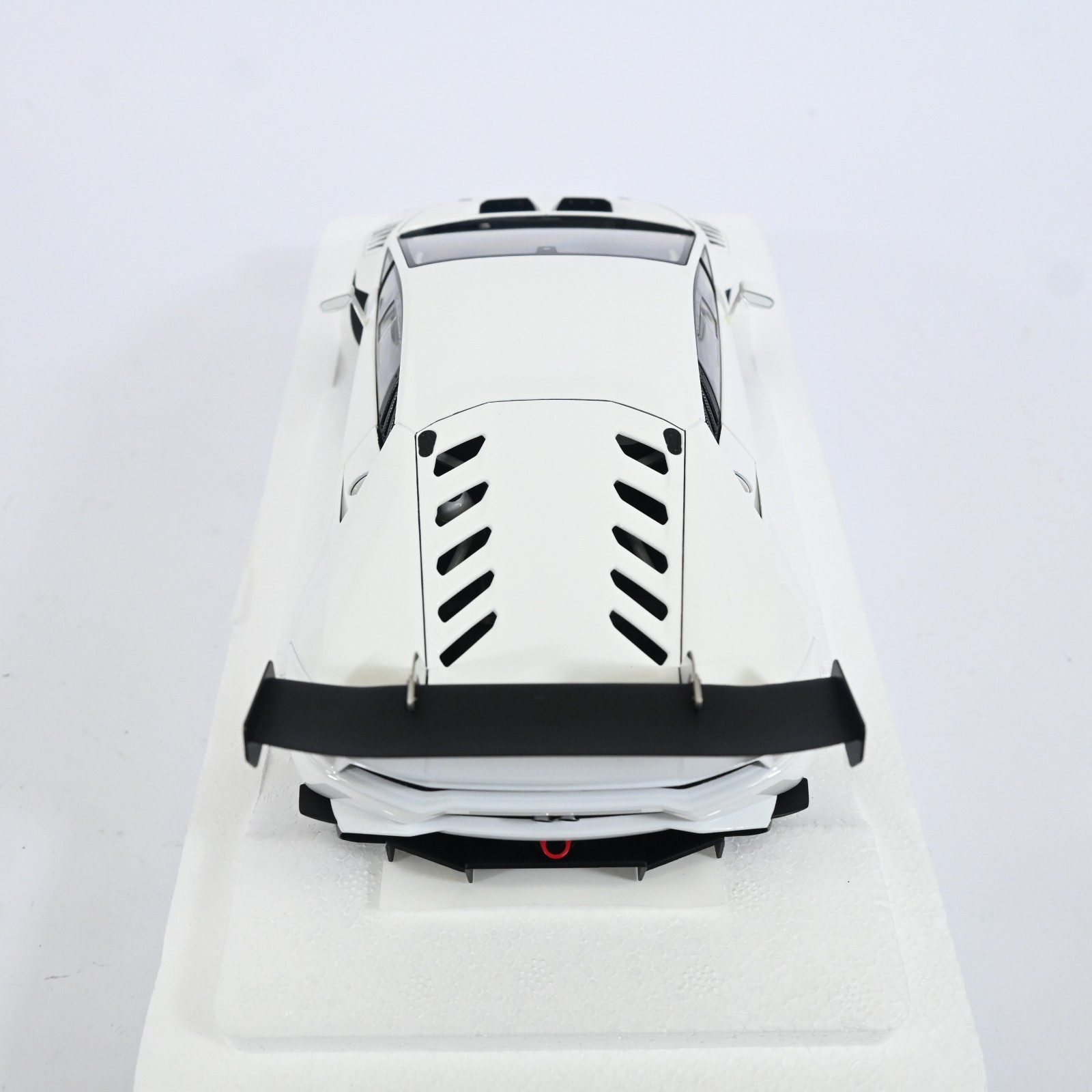 AUTOart 1/18 Lamborghini Huracan LP620-2 Super Trofeo White Diecast Model Car
