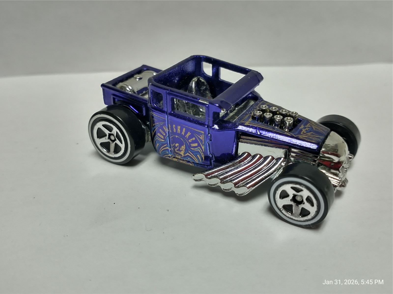 Nice Lot of 7 Older Hot Wheels 6 in Near to mint Condition Bone Shakers Lincoln