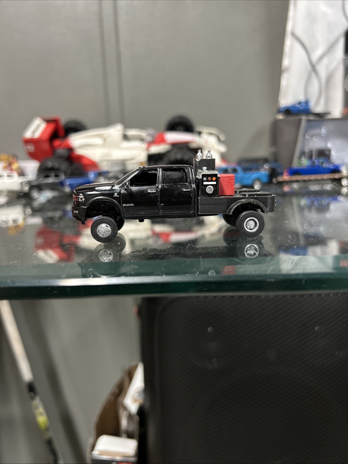 custom greenlight 1/64 trucks