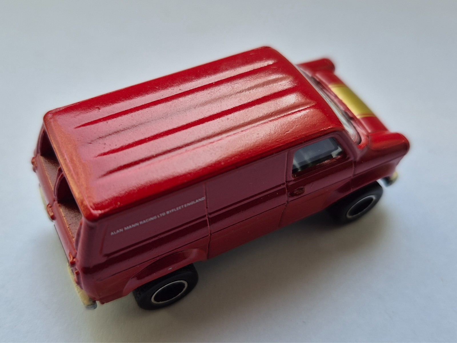 Hot Wheels Ford Transit Supervan 1 – Alan Mann CUSTOM.