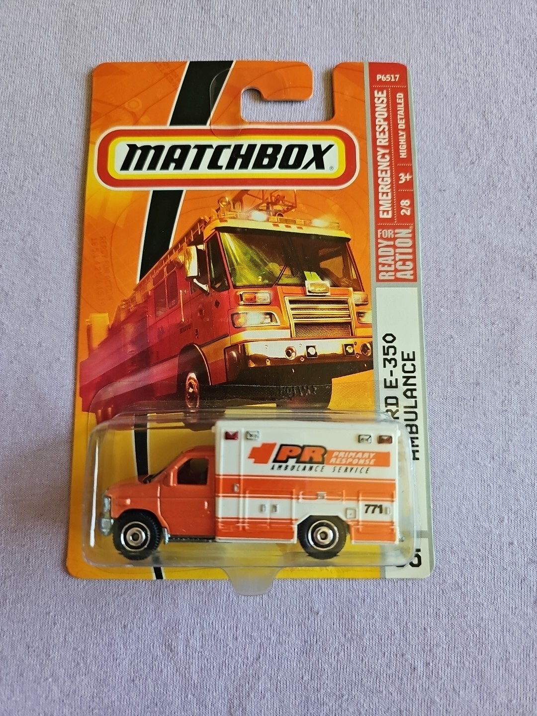2009 Matchbox 08 FORD E-350 AMBULANCE Orange 55/100 GREAT CARD Emergency Respons