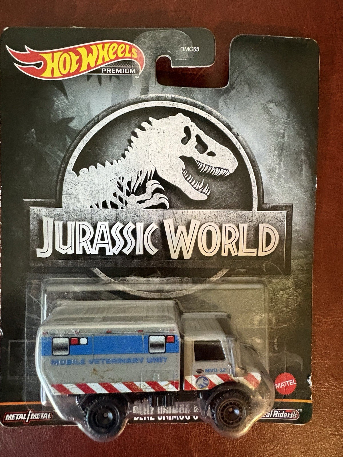 Hot Wheels Lot Jurassic World Series Five (5) Total Cars – NEW IN BOX
