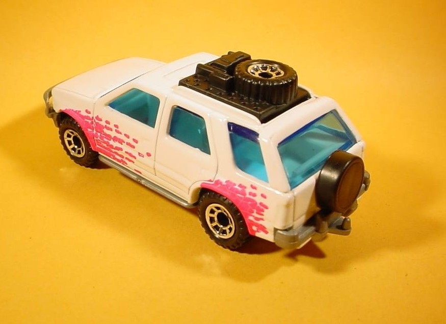 MATCHBOX WHITE ISUZU RODEO MB56-I5 LOOSE