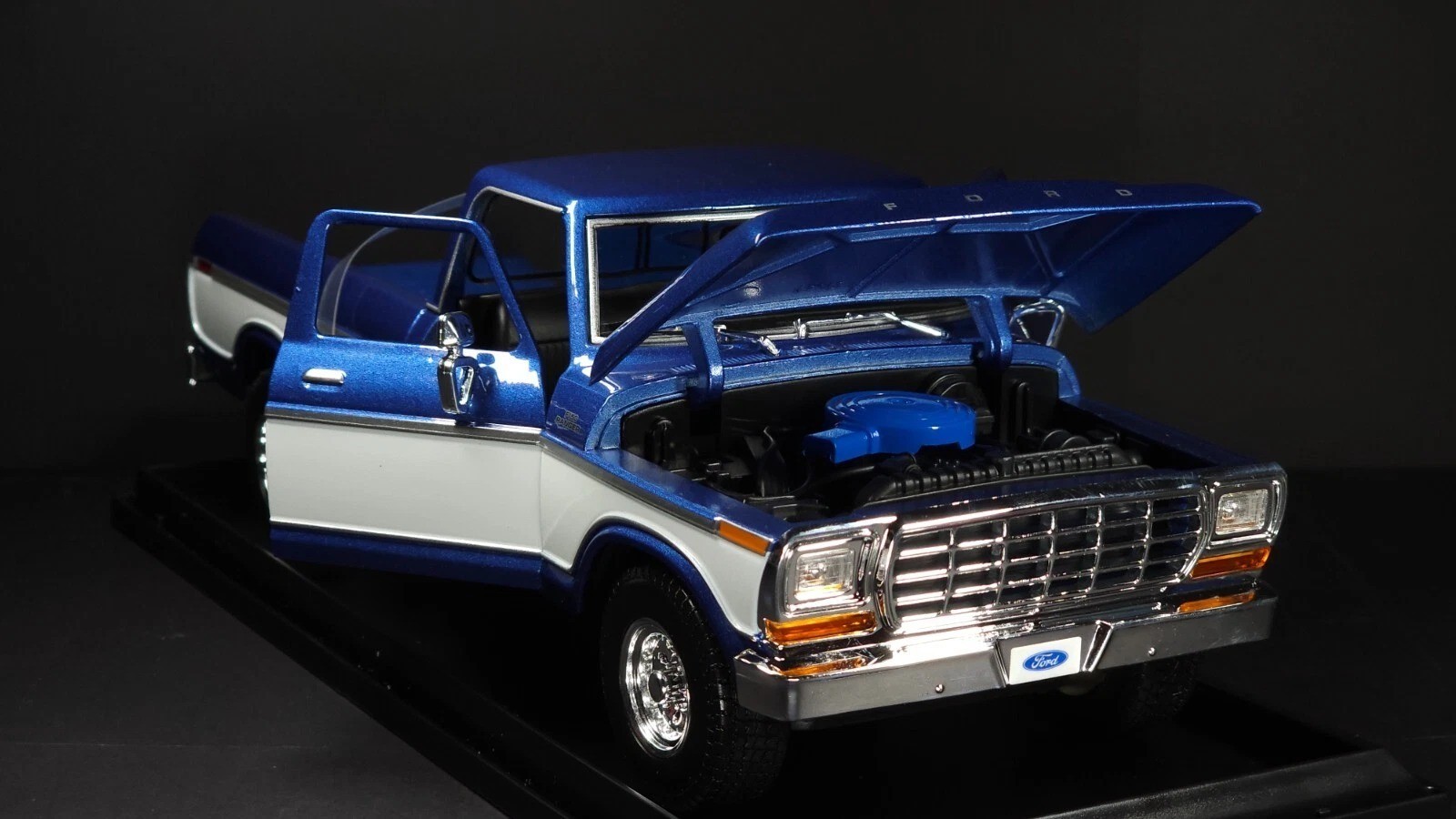 1979 Ford F150 Pick-up Blue Maisto 1:18 New Exclusive Style Special Edition