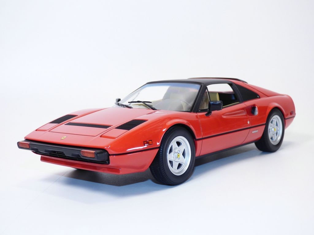 FERRARI 308 GTS rouge 1/18 film Magnum 1982