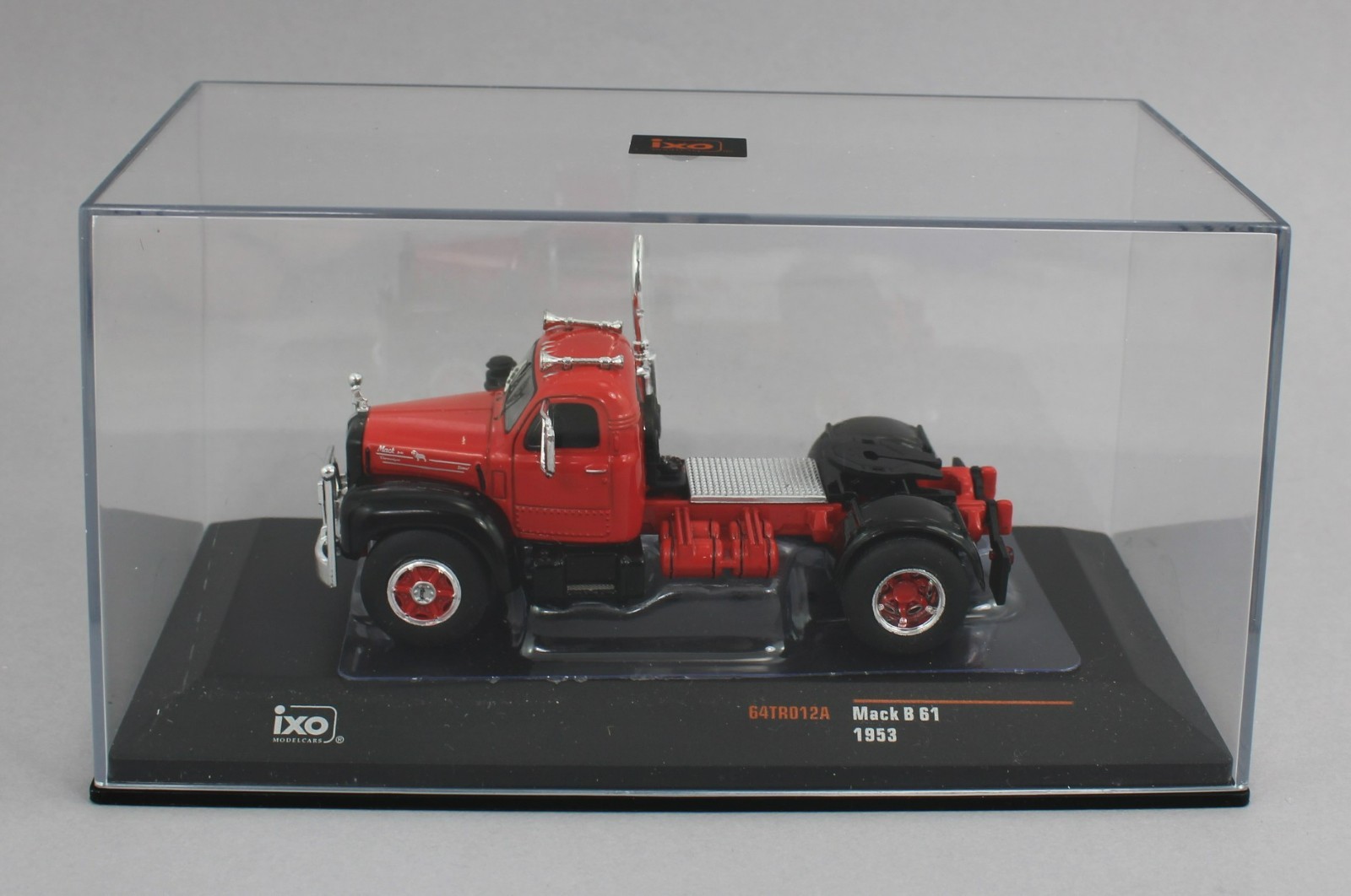 1:64 IXO Models *RED & BLACK* 1953 MACK B61 Semi Truck *NIB*