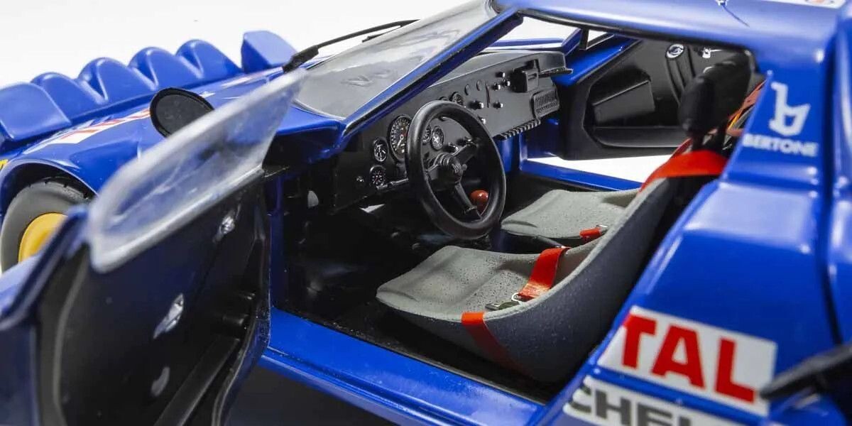 KYOSHO ORIGINAL 1/18scale Lancia Stratos HF 1976 Tour de Corse #5 No.KS08130C