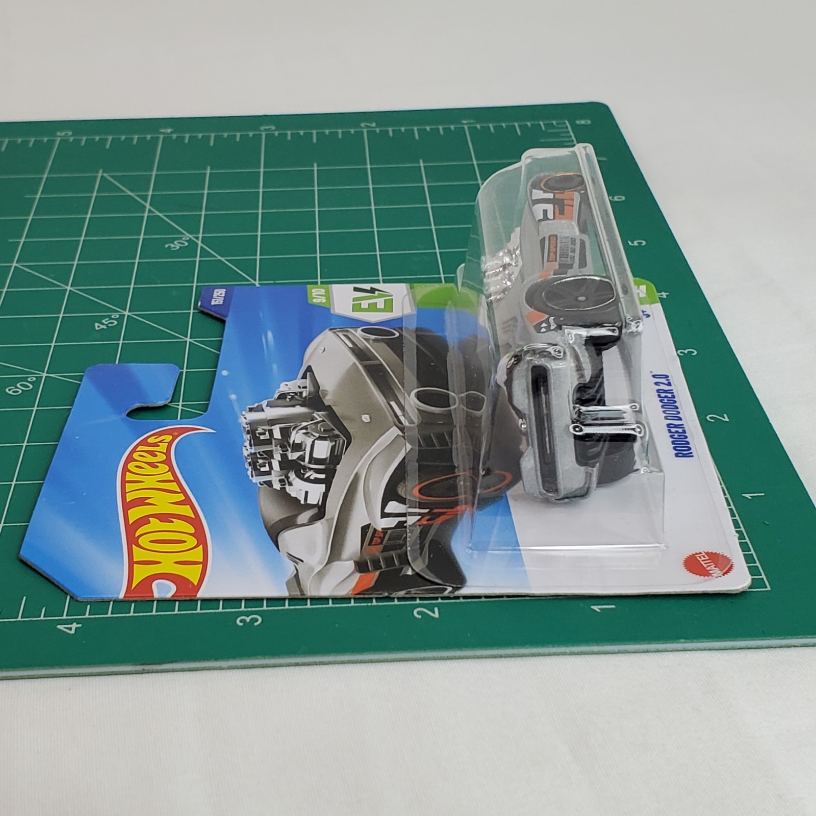 Hot Wheels Short Card Rodger Dodger 2.0 Silver HW EV 9/10