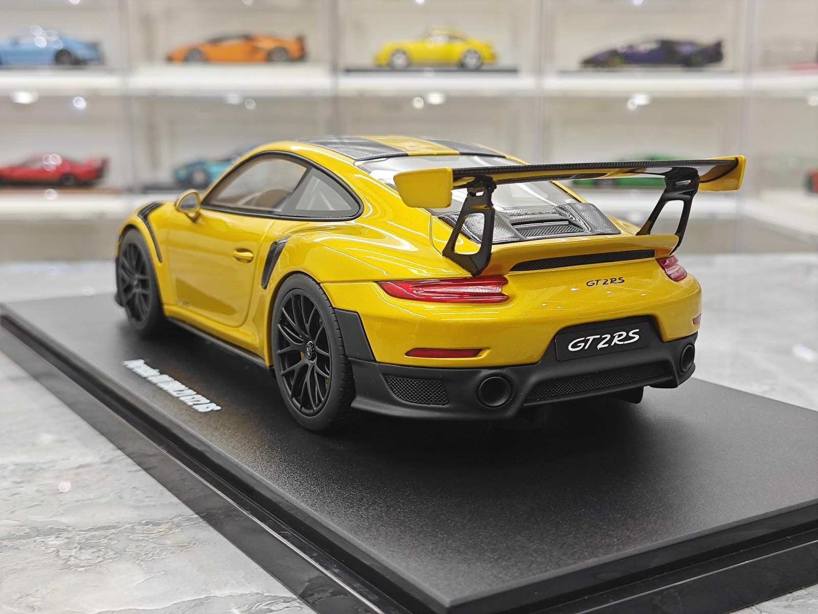 GT Spirit 1:18 Porsche 991.2 GT2 RS Gold Limited Edition Car Model