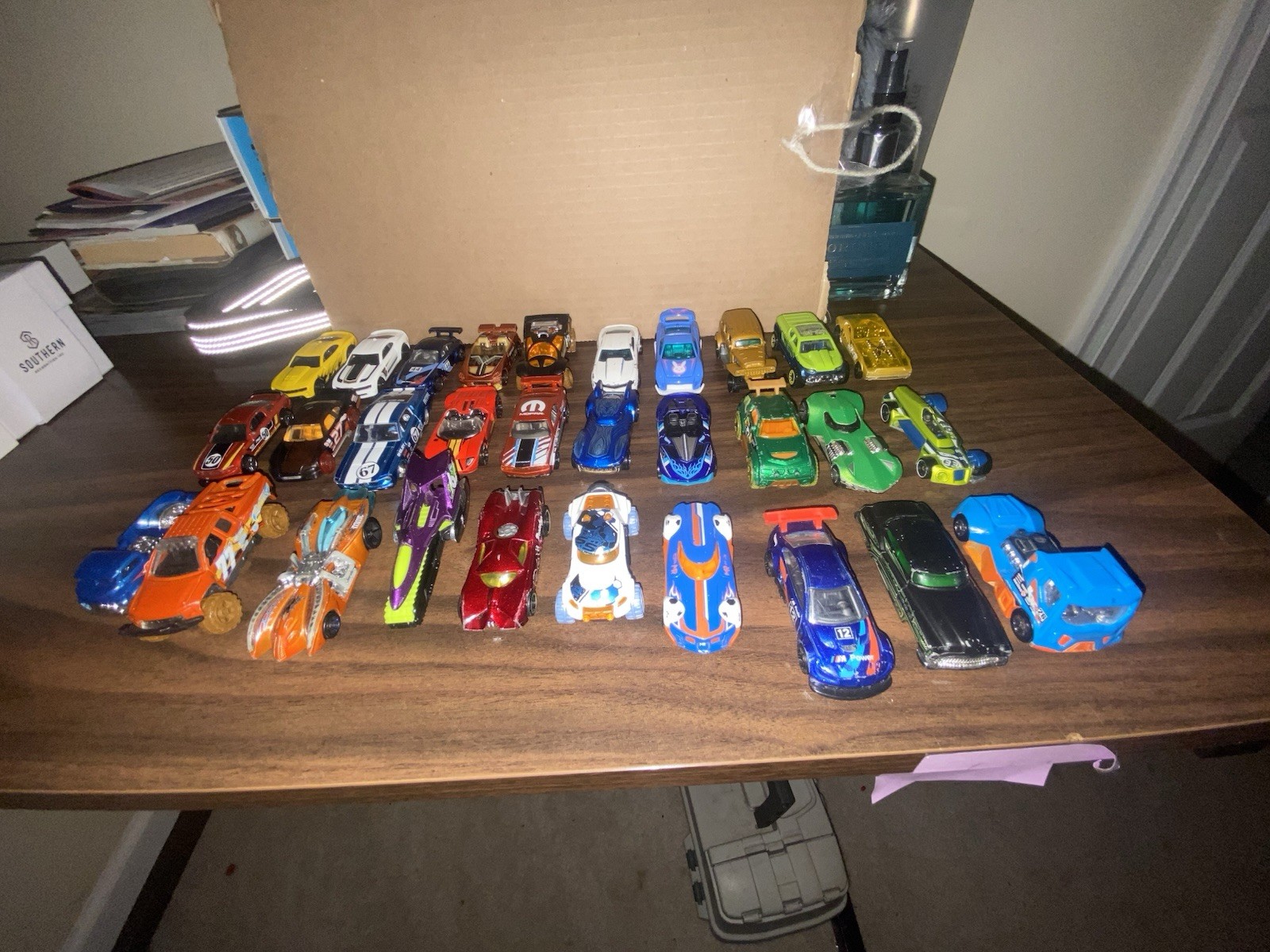 Hot Wheels Lot Of 30 Mixed Cars Please See Photos