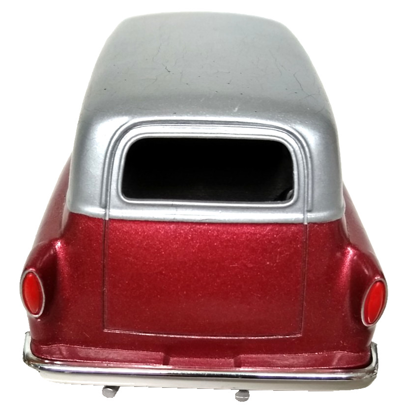 Racing Champions 1954 Chevy Panel Truck 1:24 Die-Cast 98150 JUNKYARD READ DAMAGE