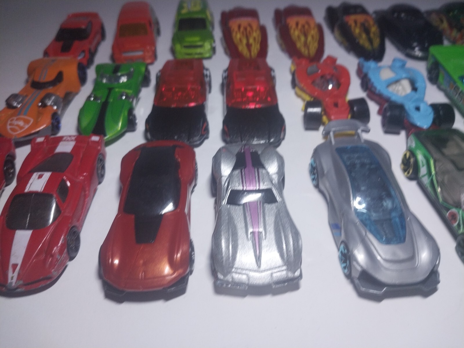 Lot Of 28 Mixes Hot Wheels Cars Please See Photos