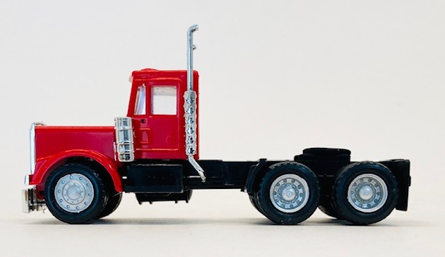 HO 1:87 Promotex # 15276 KW W-900 Short Day Cab New Version Red
