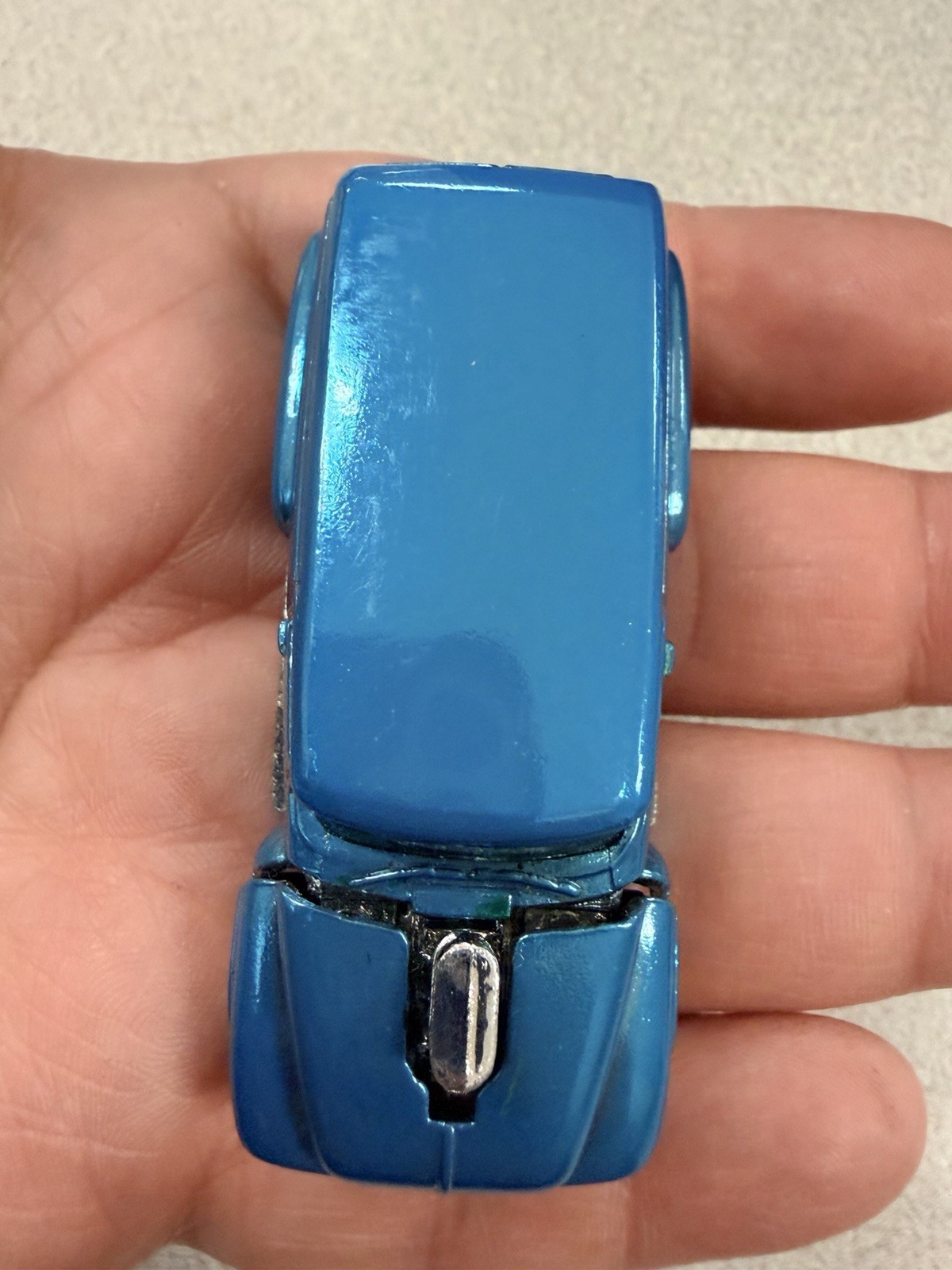 Hot Wheels ’56 Ford Custom, Blue Metalic Paint, on 3D printed lowrider wheels