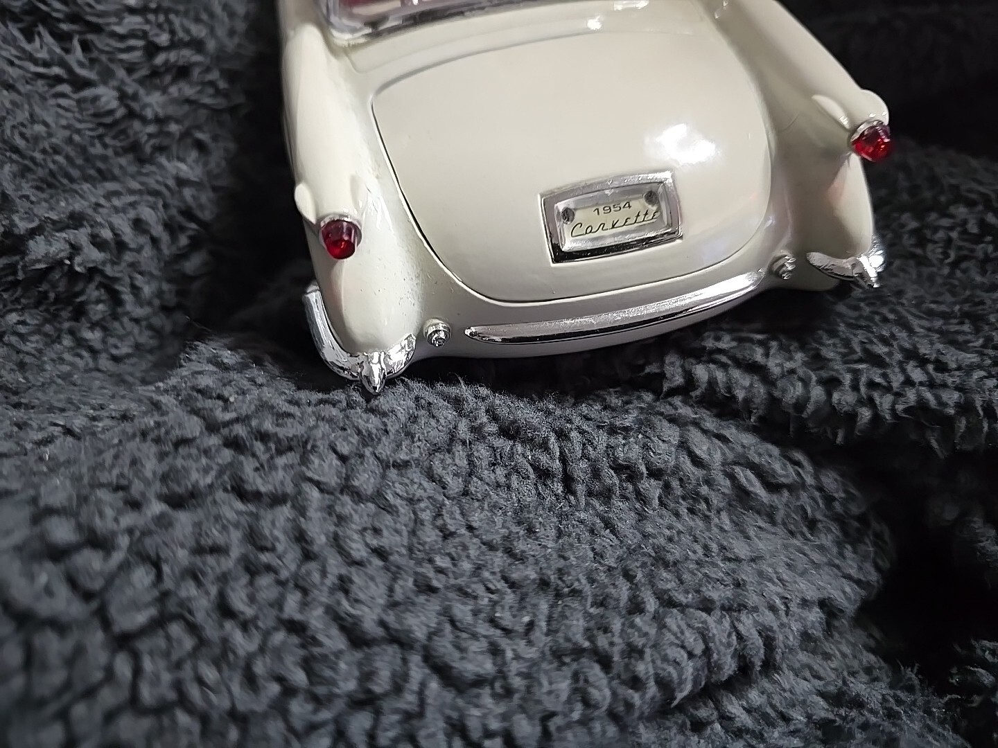 MIra Golden Line Collection Very RARE White Hard Top Corvette Convertible 1:18