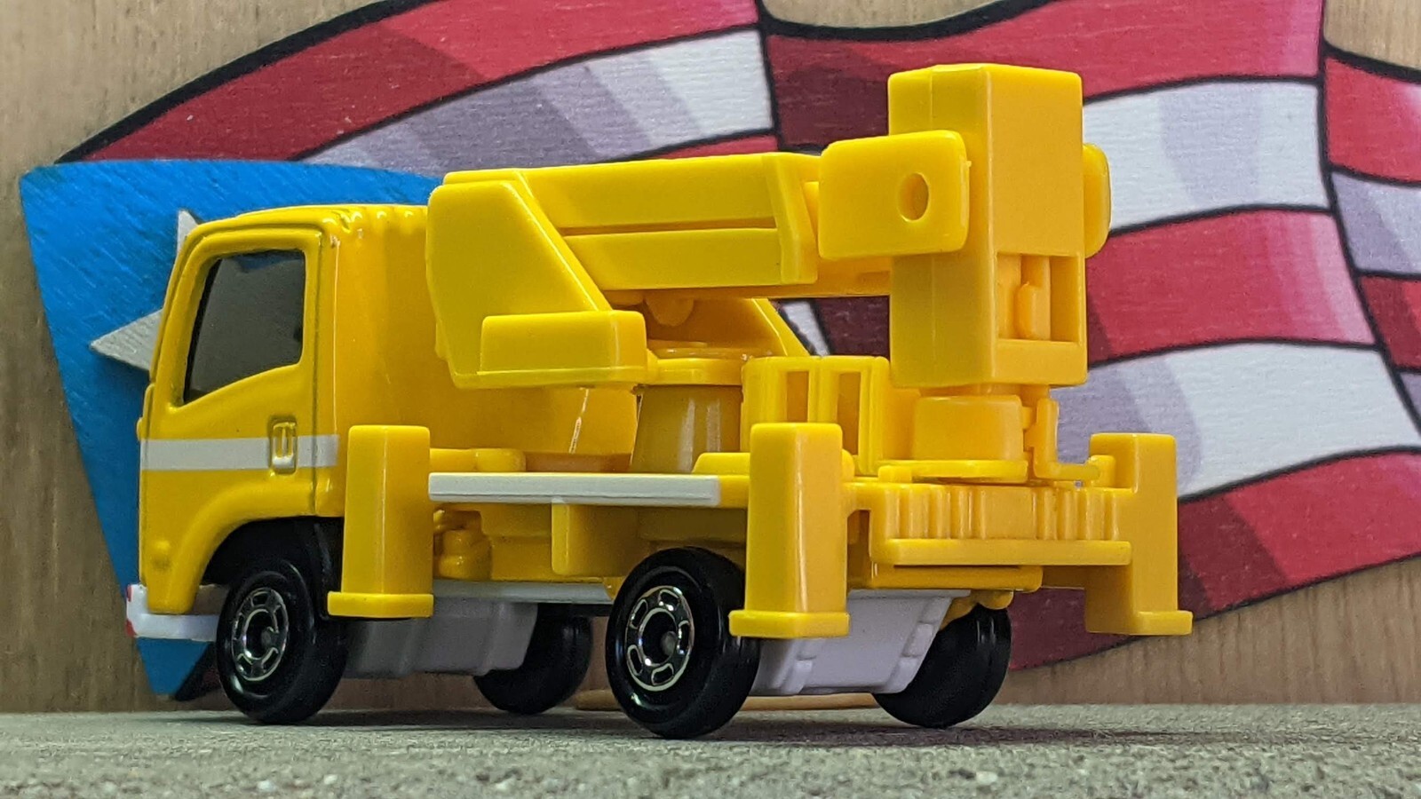 TOMICA #70 ISUZU ELF AERIAL PLATFORM LOOSE TOMICA HIGHWAY SERIES