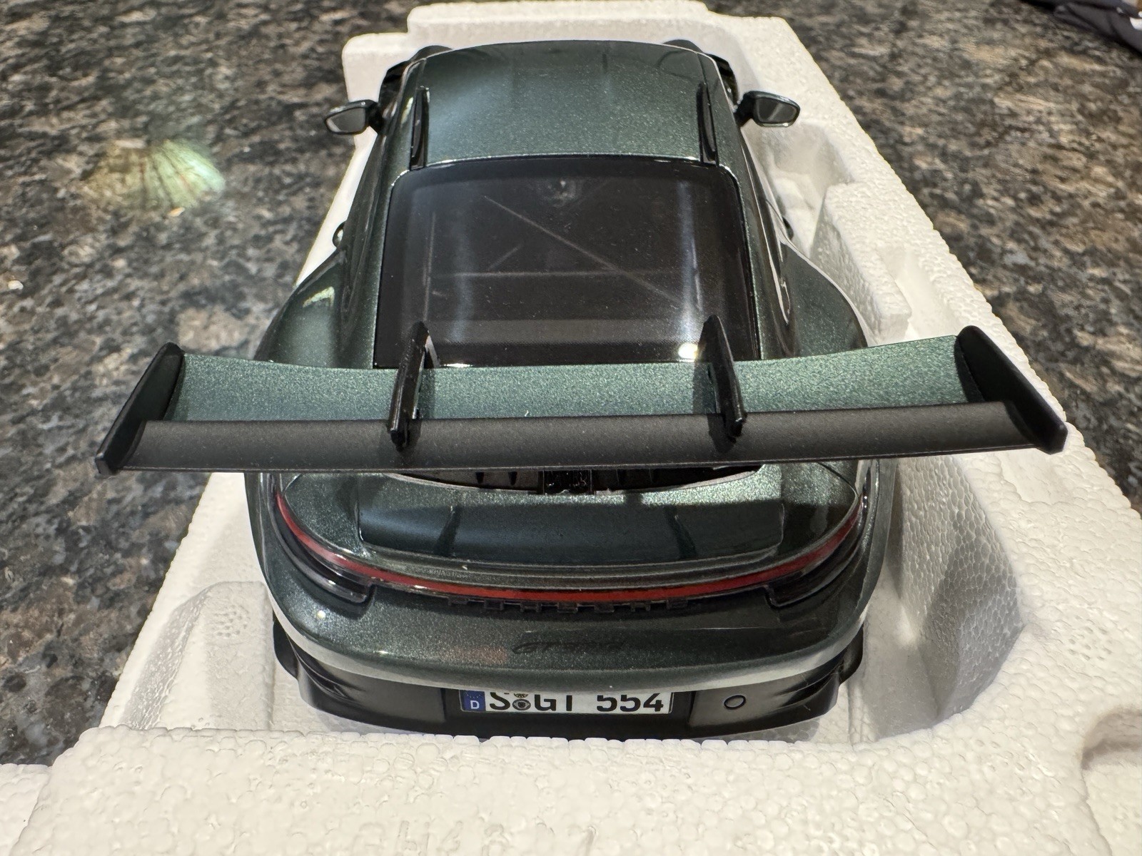 1/18 Norev Porsche 911 (992) GT3 RS 2022 Dark Green Metallic Diecast *Retired*