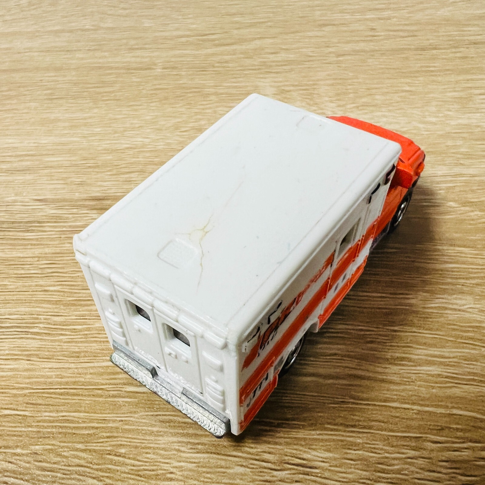 Ford E350 Ambulance 2009 Orange White Emergency Response MB771 Primary PR