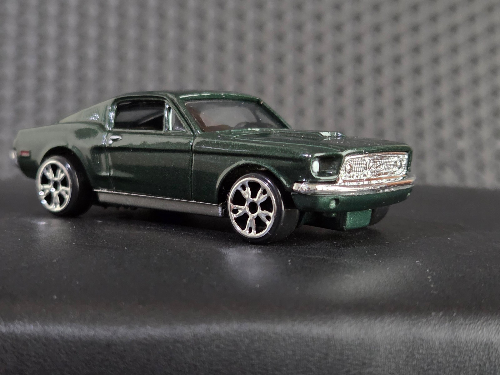 MATCHBOX SUPERFAST #52 – 1968 FORD MUSTANG COBRA JET FASTBACK / BULLITT