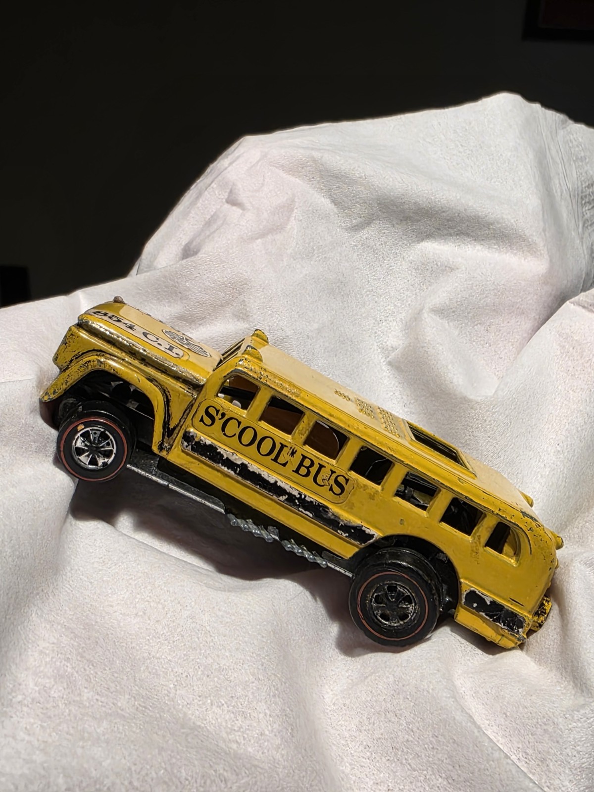 Redline HOT WHEELS S’Cool Bus Heavyweights Soft Rear Axle. Complete!