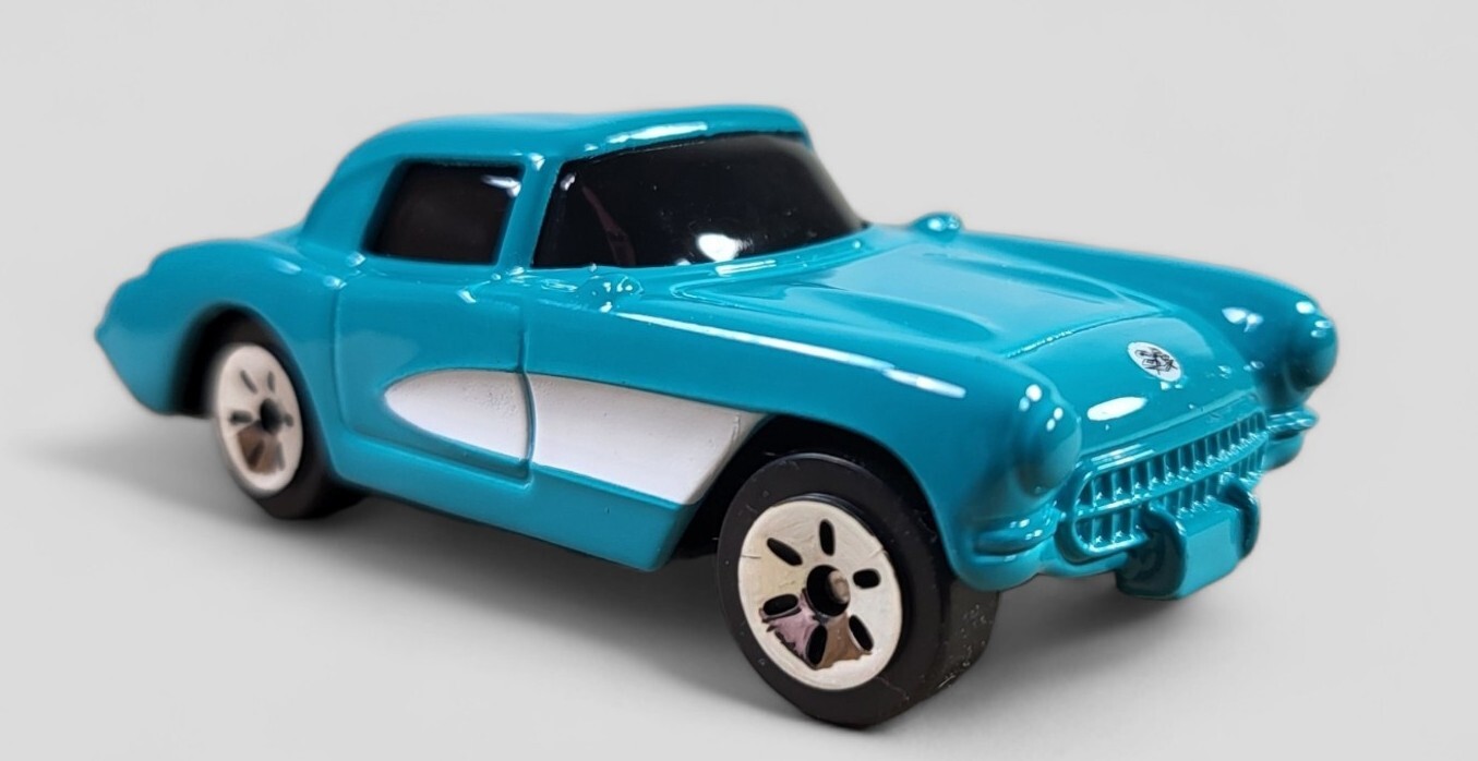 1957 CHEVROLET CORVETTE Diorama Collectible DieCast Model Car 1:64 Blue LOOSE
