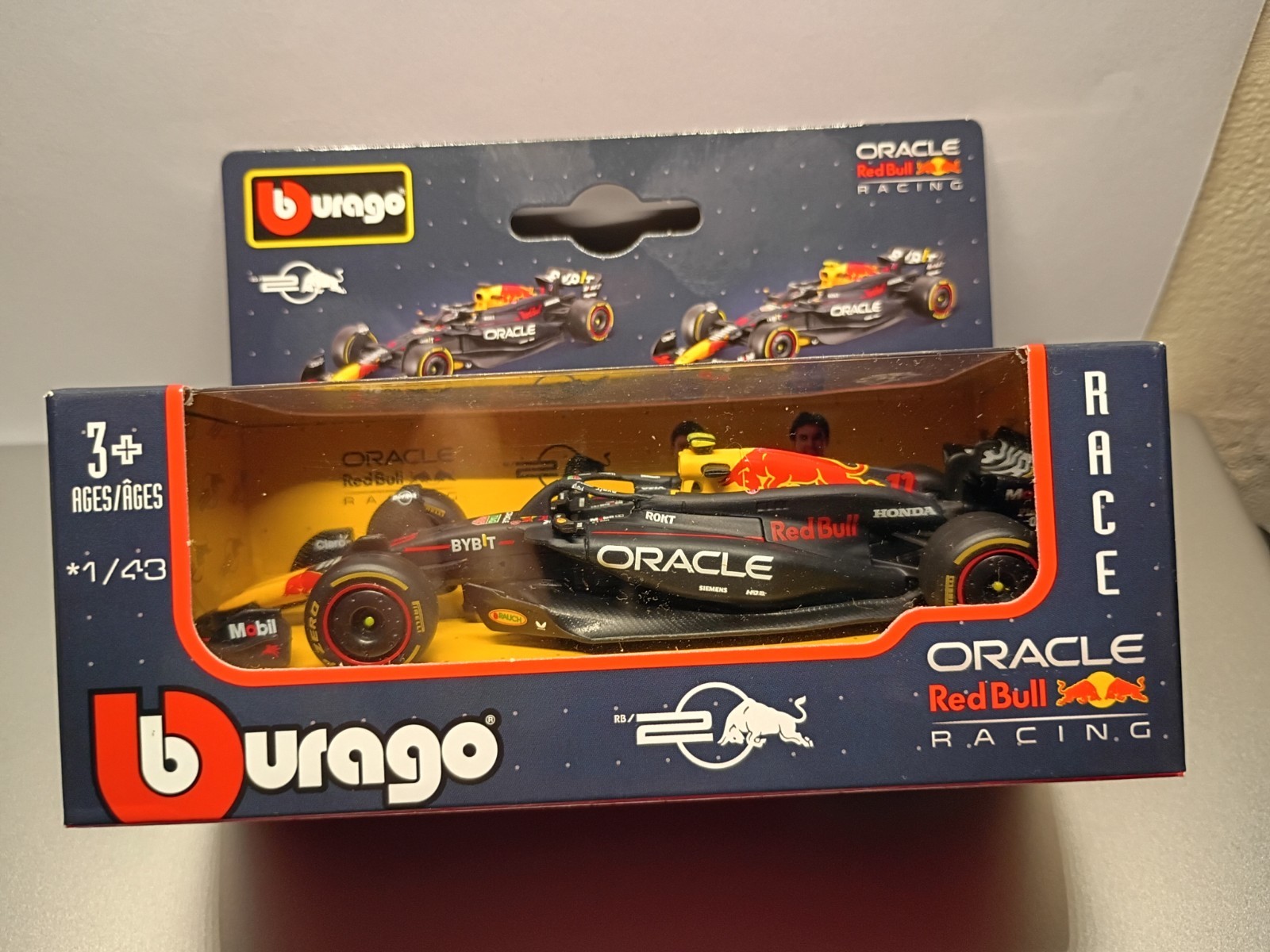 Burago Oracle Red Bull Racing Formula 1 F1 1:43 Scale Diecast Maisto NIP