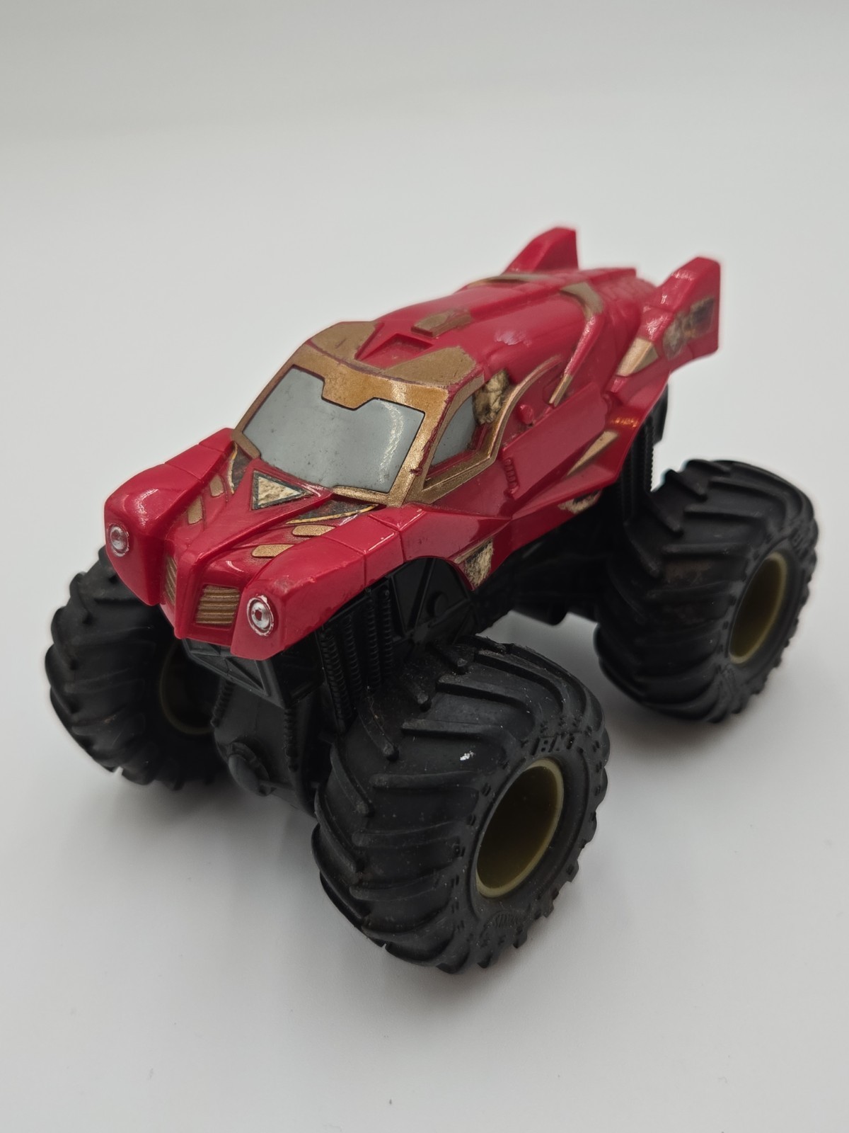 Hot Wheels Monster Jam Monster Truck Iron Man Marvel 1/64 Diecast car