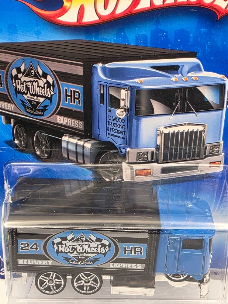 HOT WHEELS 2009 HW CITY WORKS 8/10 – HIWAY HAULER BLUE AND BLACK (WN) (TOTE 4)